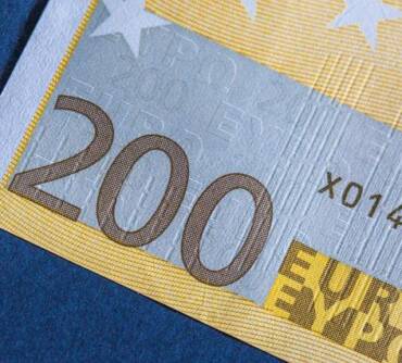 Una tantum di duecento euro per lavoratori autonomi
